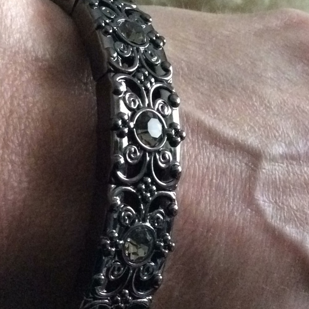 🌸2 for $20 Cool bracelet